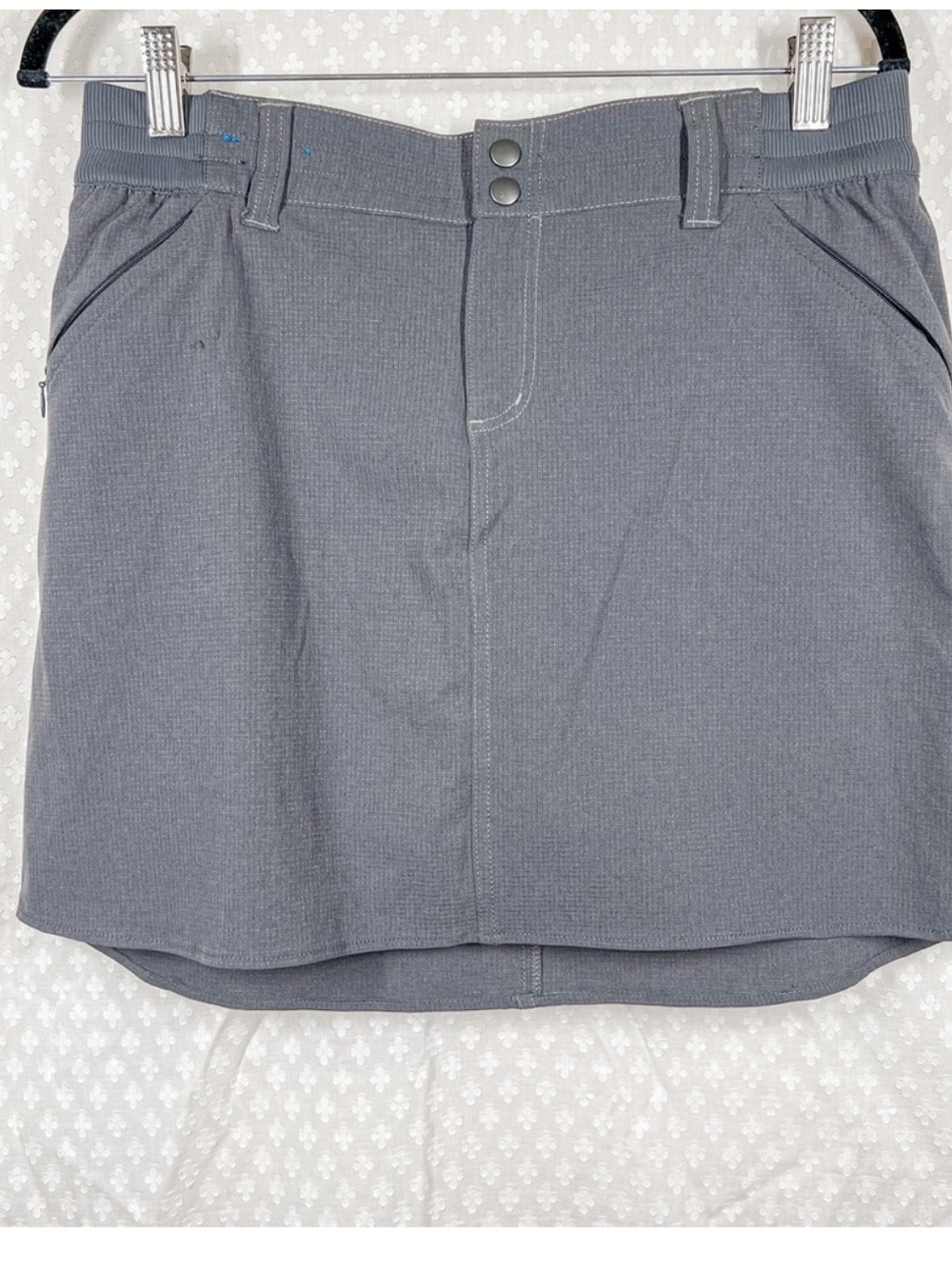 Kuhl Grey Pocket Lined Skort size 8 super cute comfy perfect for outdoor life